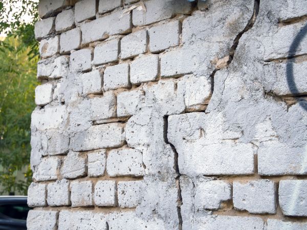 Cracked Brick Wall Repair in Bel Air